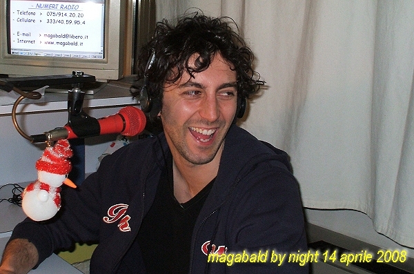 011.jpg - Magabald by Night